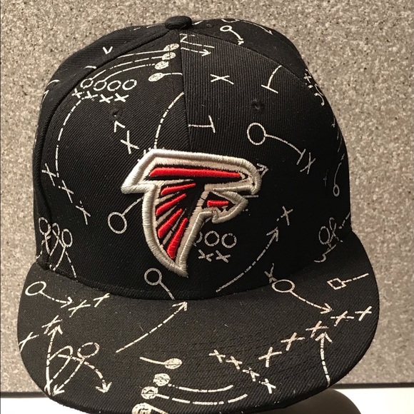 NFL Falcon Fitted Cap - Picture 2 of 8